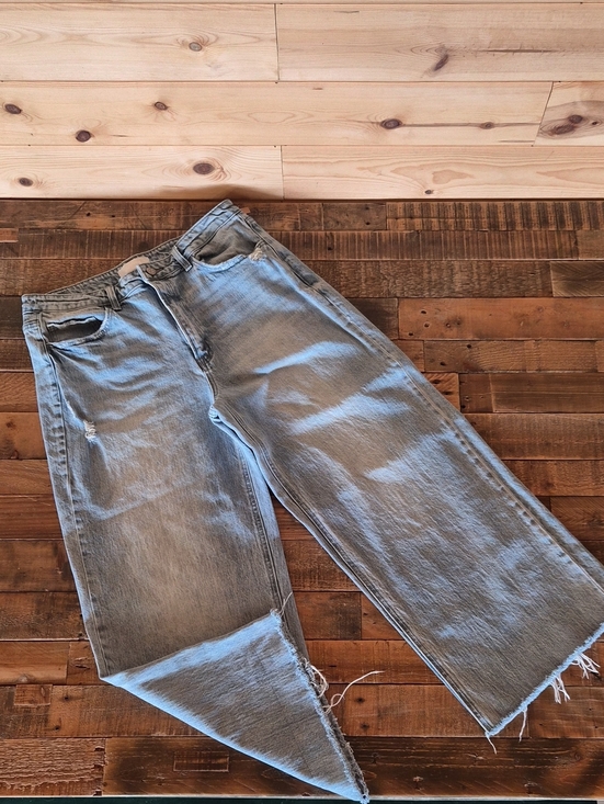 Vervet Denim - Vervet Cropped Light Wash Jean with Raw Hem